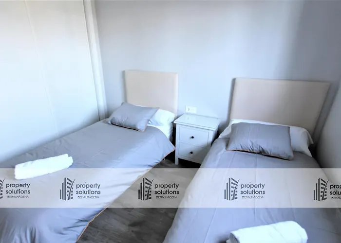 Apartamento Playa Los álamos - Segunda Línea De Playa - Piscina - Playa A 300 Metros - Parking Gratis - Excelente Conexión Wifi *